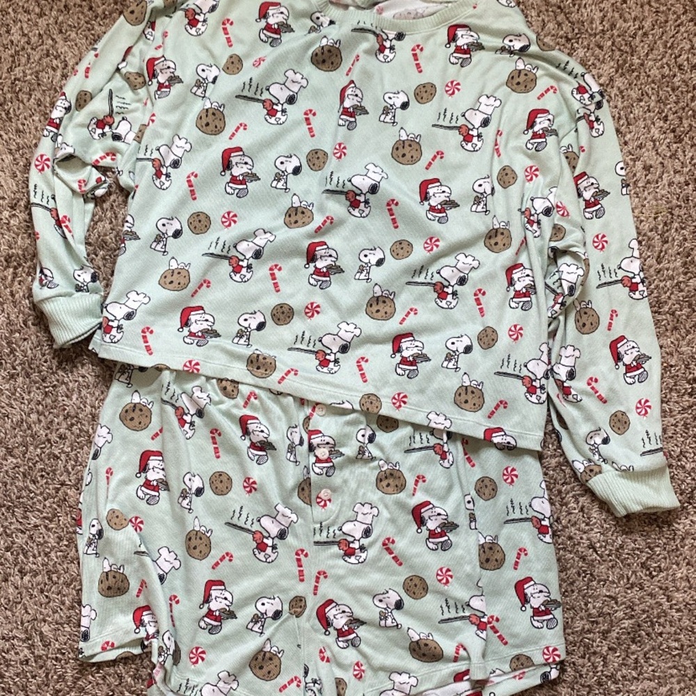 American Eagle Snoopy Pajama Set XL